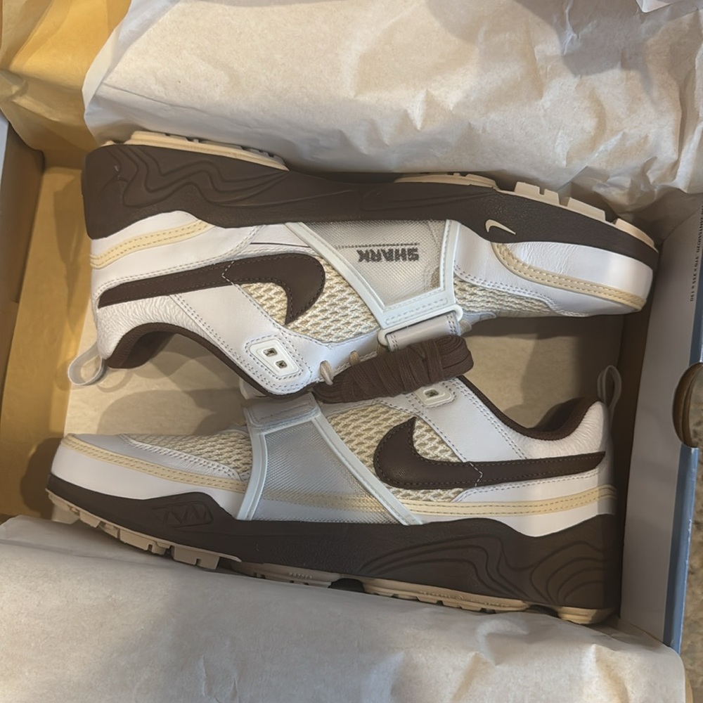 Travis Scott Nike zoom Field JAXX
